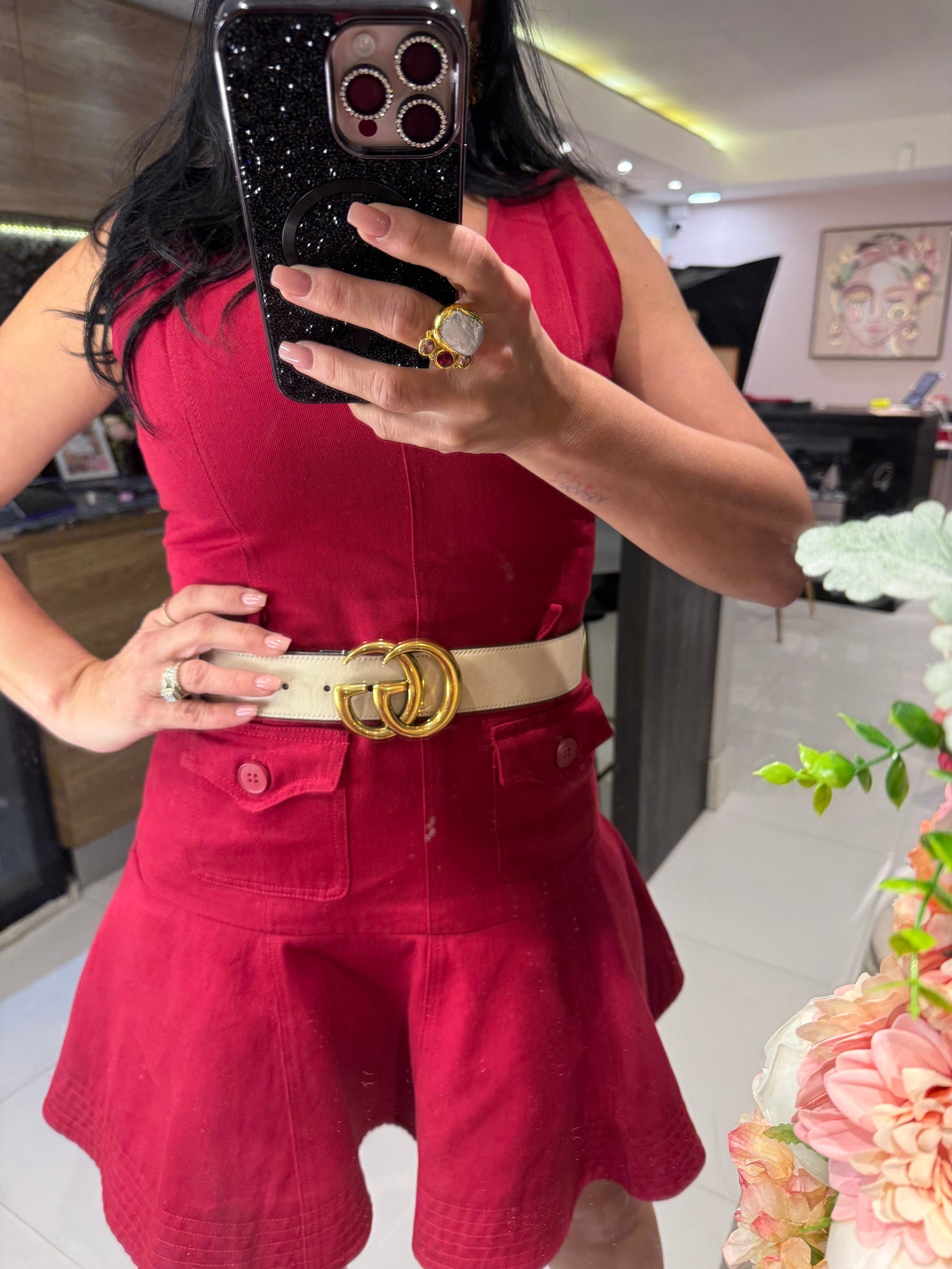 Cinturón de piel con la firma Gucci y hebilla G – Mostaza