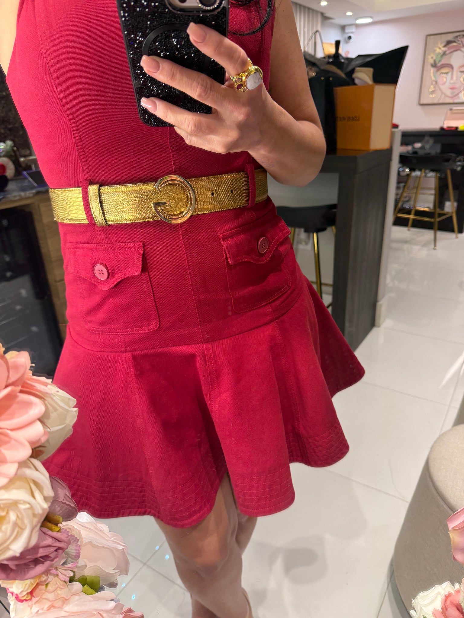 Cinturón de piel con la firma Gucci y hebilla G – Mostaza