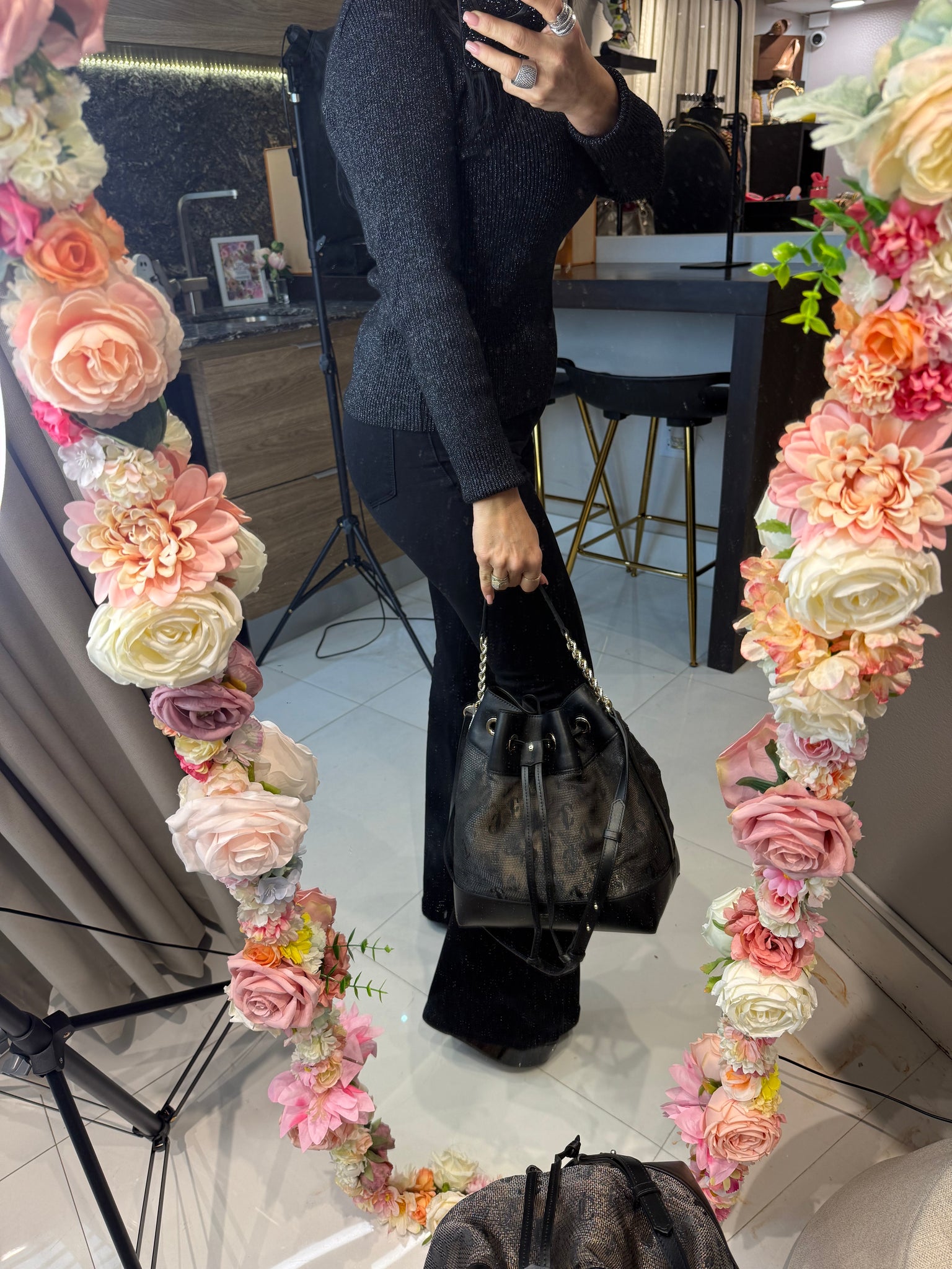 Jimmy Choo Juno Medium Bucket Bag Black Mesh & Leather | Nueva con Tag | Doble Asa Mano y Hombro