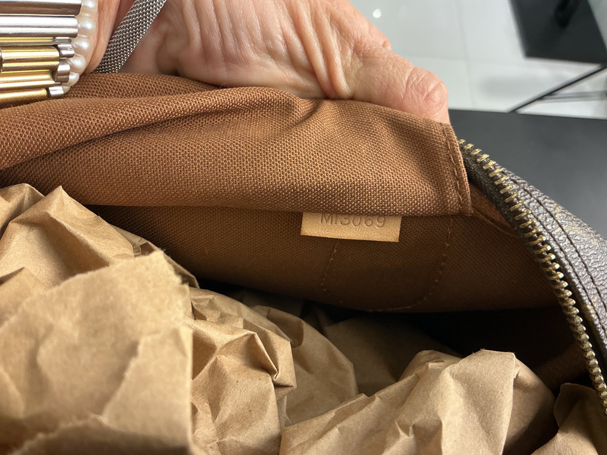 Louis Vuitton Tivoli GM Monogram – Edición Vintage de Colección