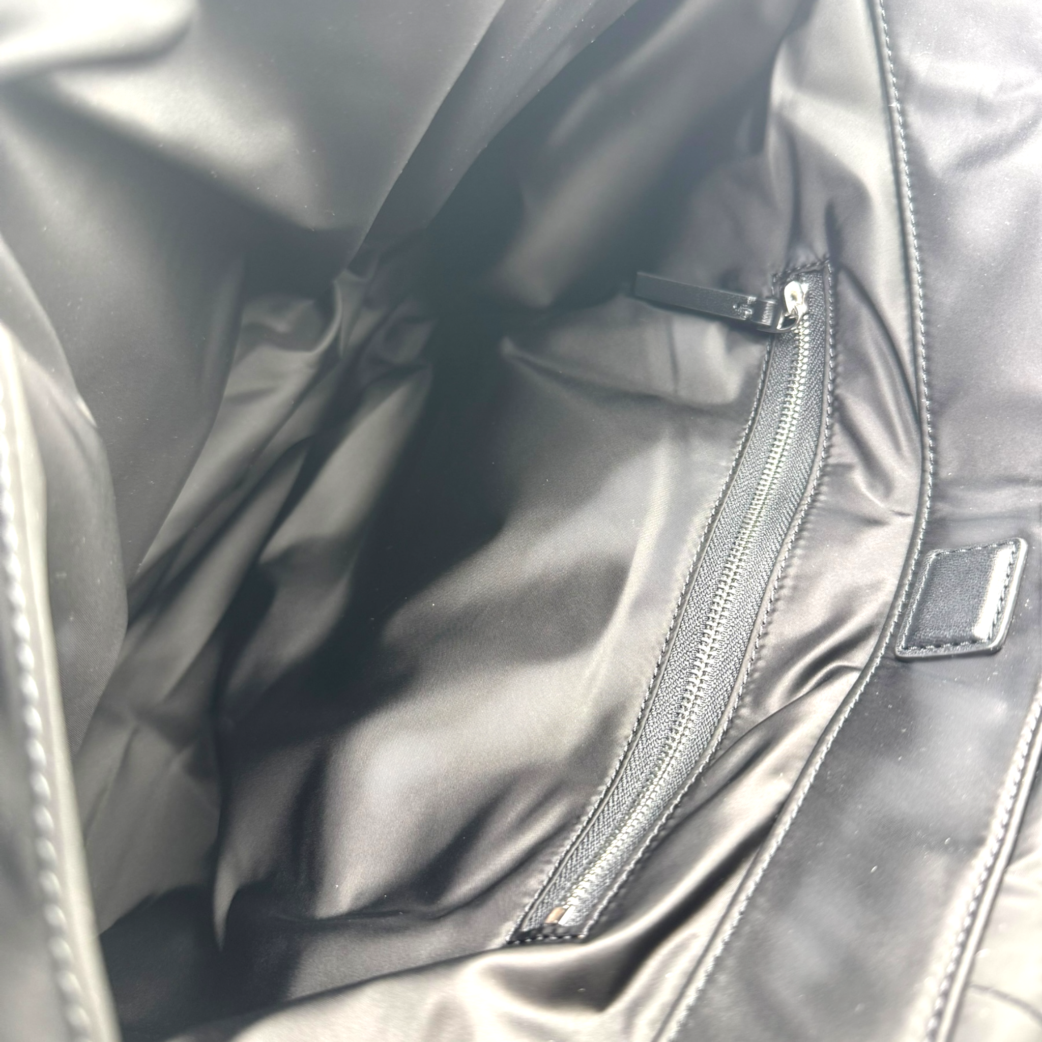 Tory Burch BRITTEN NYLON PUFFY TOTE