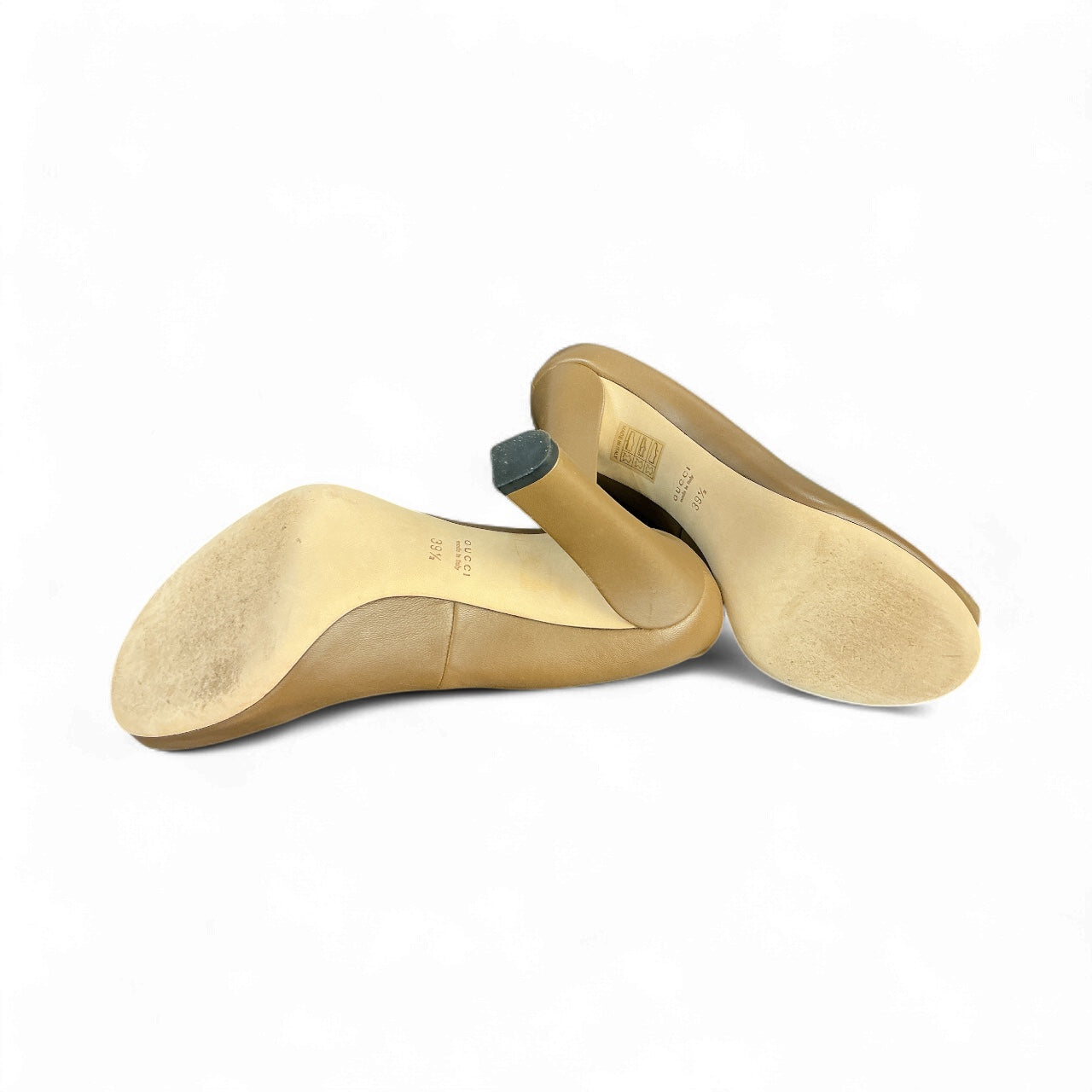 Gucci Peep-Toe de Cuero Marrón con Logo GG Tachonado – Talla 39.5