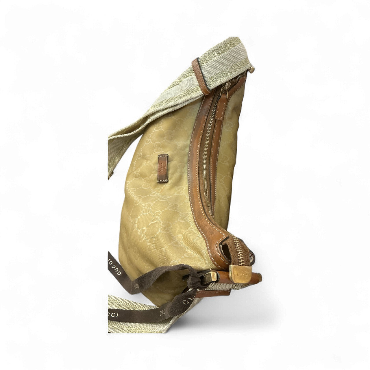 Bolso de hombro Gucci GG de lona y nailon, color beige