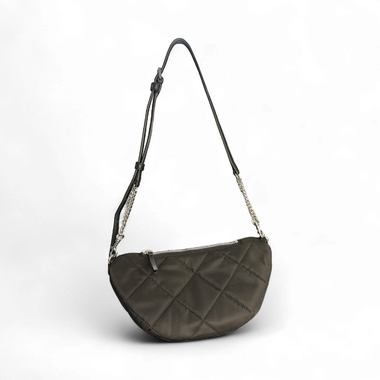 Tory Burch “Willa” Quilted Nylon Belt Bag – Negro con Detalles Plateados (Nueva con Tags)