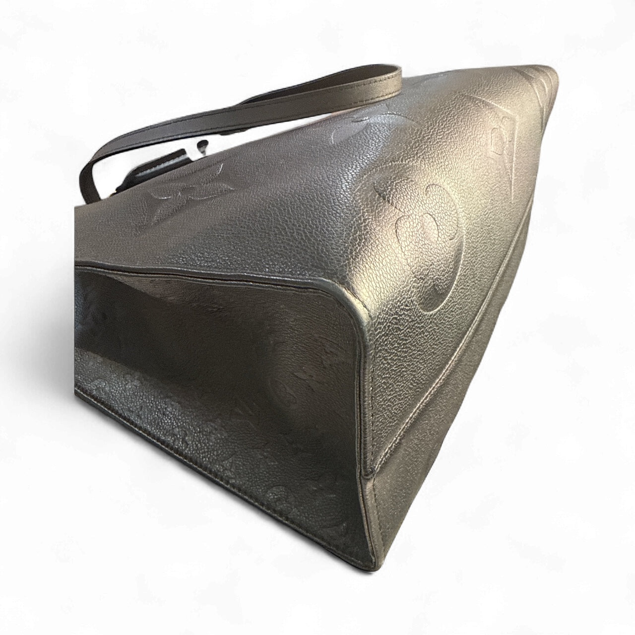 Louis Vuitton OnTheGo GM – Monogram Empreinte Noir (M44925)