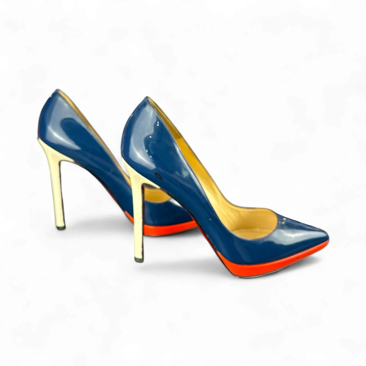 Christian Louboutin Pigalle Plato 120 Blue Patent Heels (Talla 38.5)