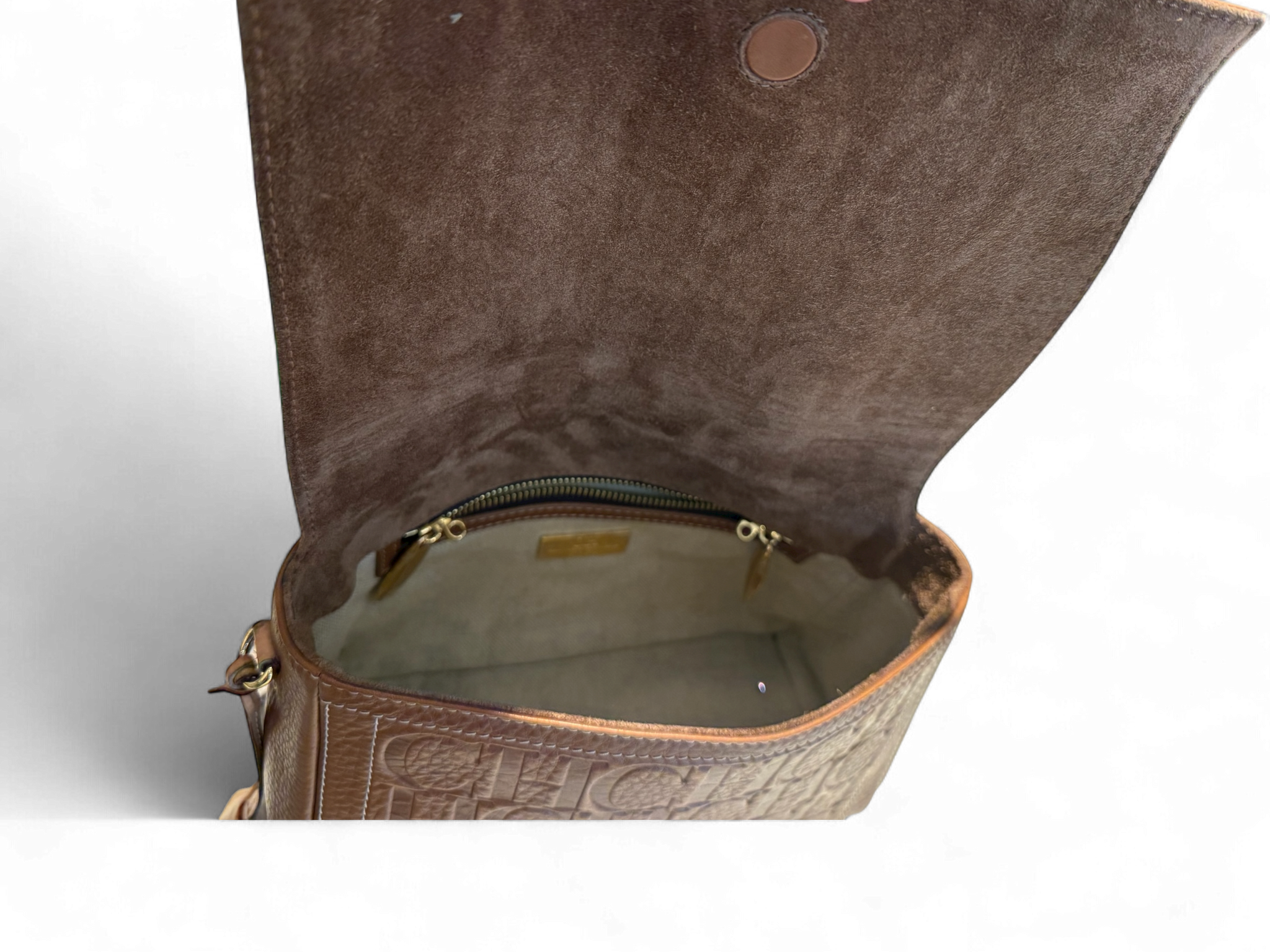 Carolina Herrera Andy 5 Medium Crossbody Bag – Cuero Cognac Grabado CH – Bolso de Lujo Con Correa Ajustable